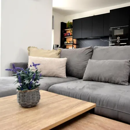 Spacious 3Br Penthouse With Large Front Terrace - Stone Bbq & Sun Loungers Xaghra Exterior photo