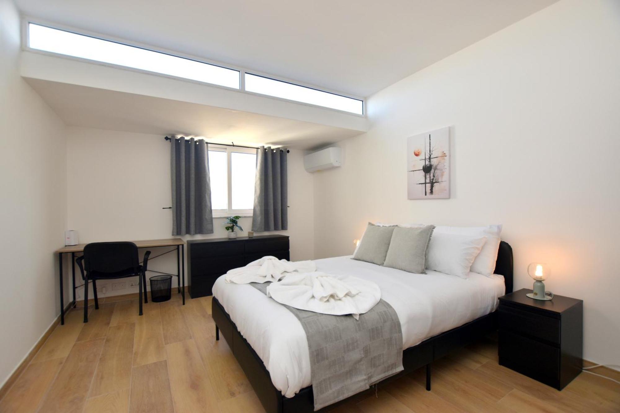 Spacious 3br Penthouse With Large Front Terrace - Stone Bbq & Sun Loungers Xagħra
